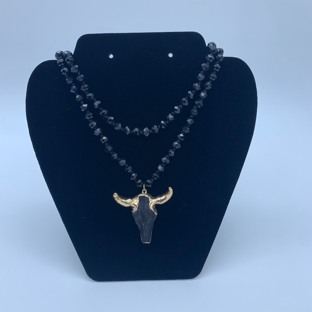 Vtg. Western Tavern Bull Skull Horn Pendant  Black Faced Glass Beads Necklace